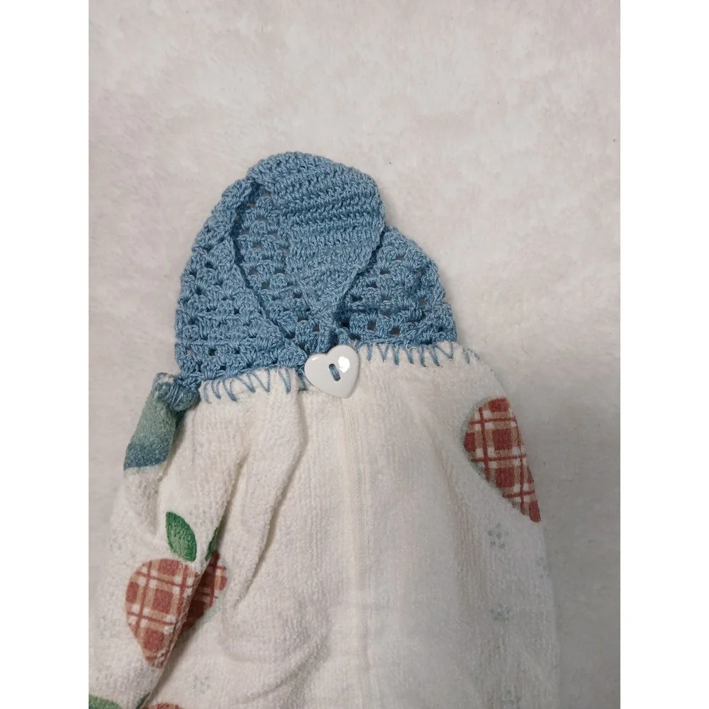 Vintage B&D Kitchenworks 3pc Set: Apple Heart Pot Holder & 2 Crochet Towels